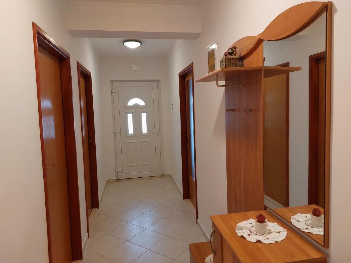 Apartment Ljubicic Podstrana Exterior photo
